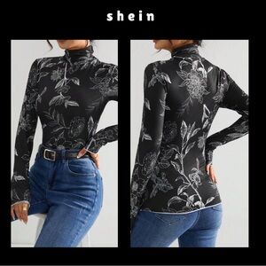 🍭 3/$15 DAZY black & white floral mock turtleneck